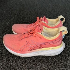 Asics Gel Nimbus 25 Women’s Running Shoes